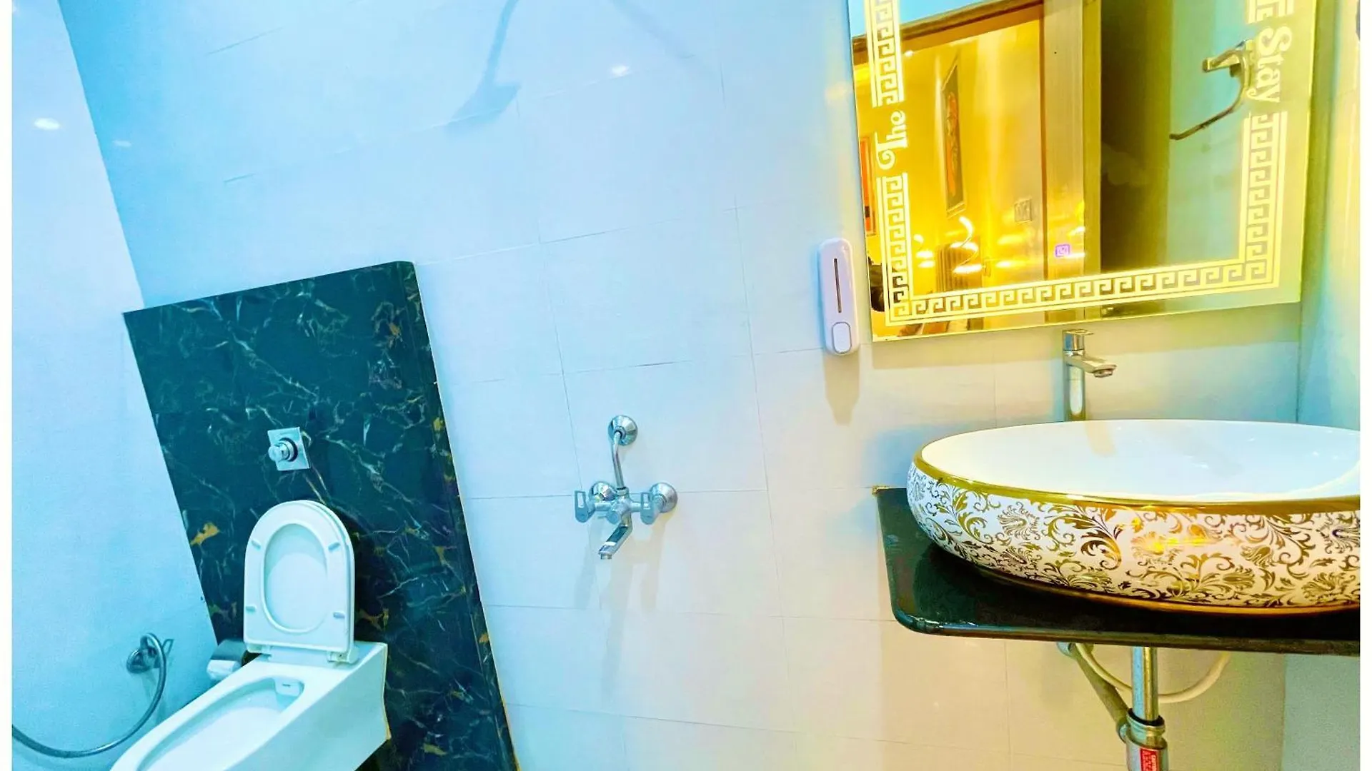 Hotel Banaras Inn Near Kashi Vishwanath Temple- Free Wifi and Parking Facilities - Fully Air Conditioning- Best Hotel Varanasi