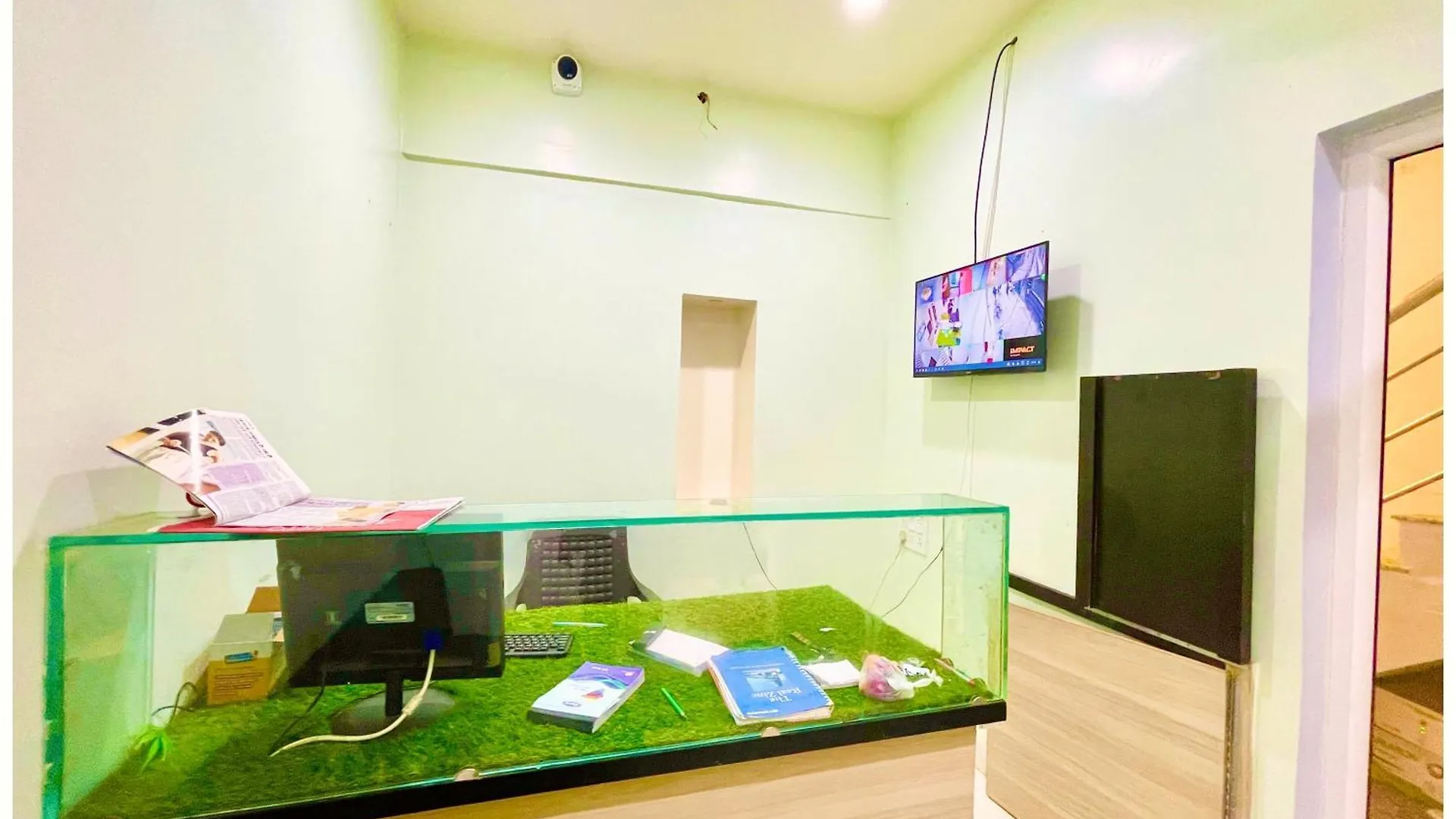 Homestay Hotel Banaras Inn Near Kashi Vishwanath Temple- Free Wifi and Parking Facilities - Fully Air Conditioning- Best Hotel Varanasi