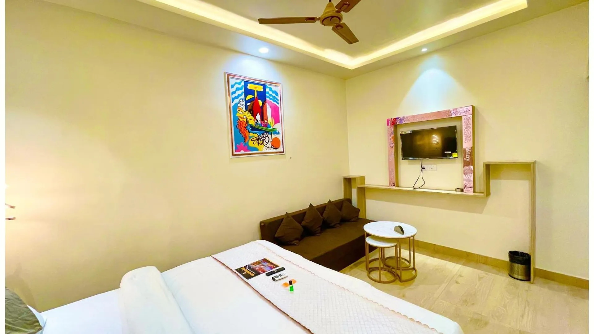 Hotel Banaras Inn Near Kashi Vishwanath Temple- Free Wifi and Parking Facilities - Fully Air Conditioning- Best Hotel Varanasi